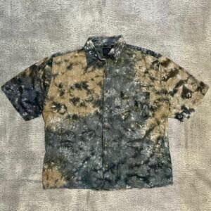 Vintage urge button up top